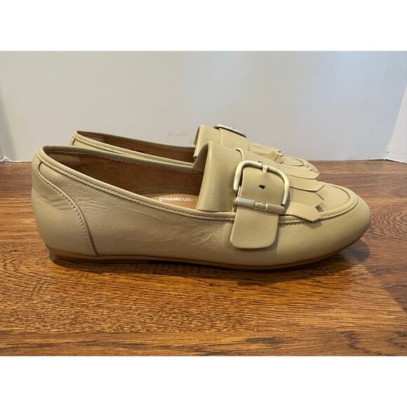FitFlop Women's Allegro Fringe Buckled Leather Loafers Beige Size 6 NWOB - Picture 1 of 13